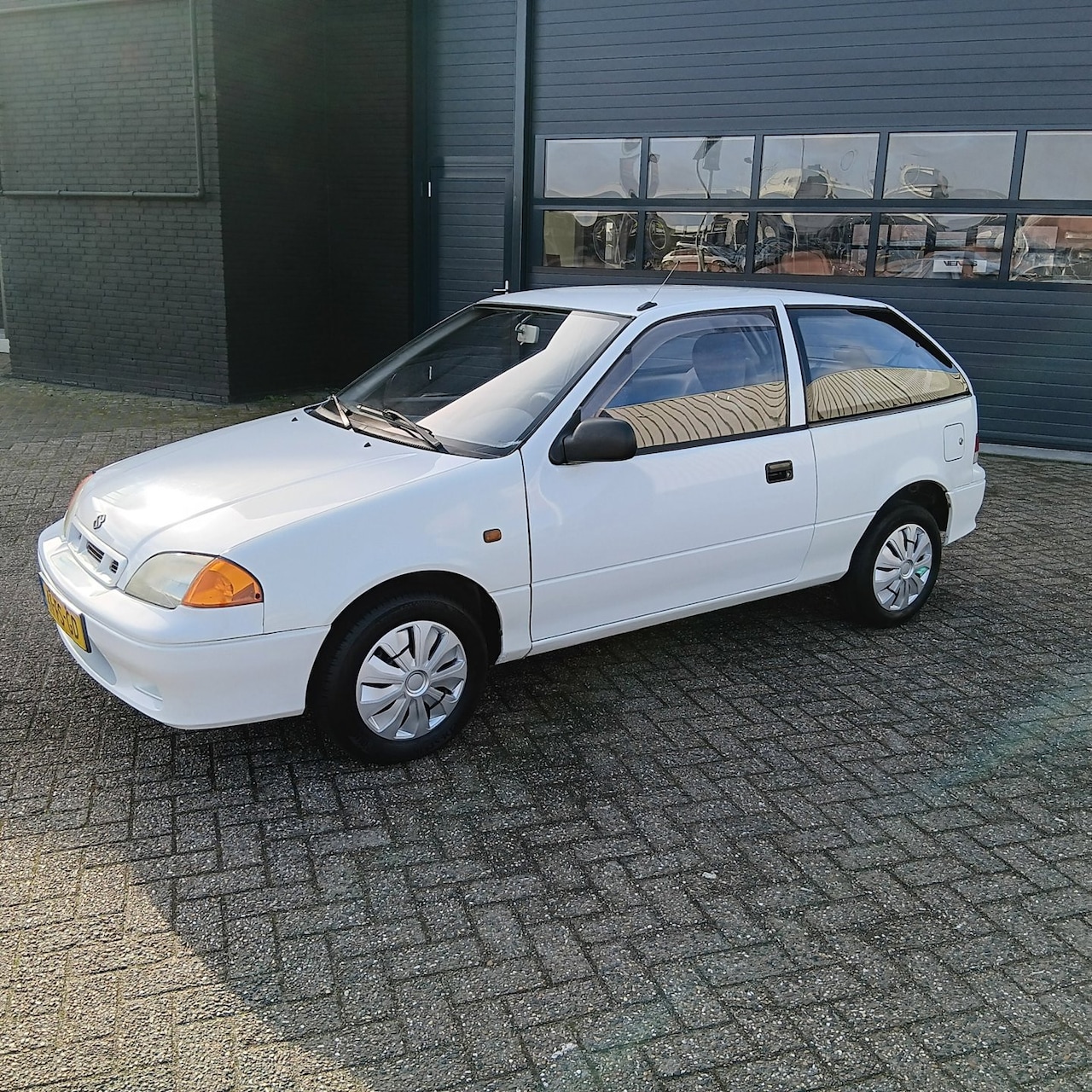 Suzuki Swift - 1.0 GLS Automaat - AutoWereld.nl