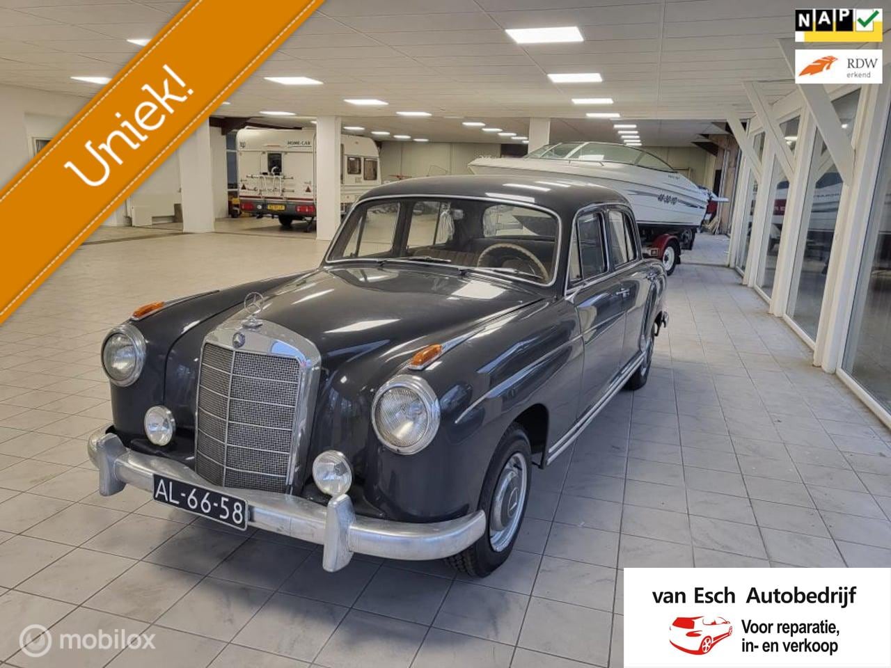 MERCEDES-BENZ 220 S