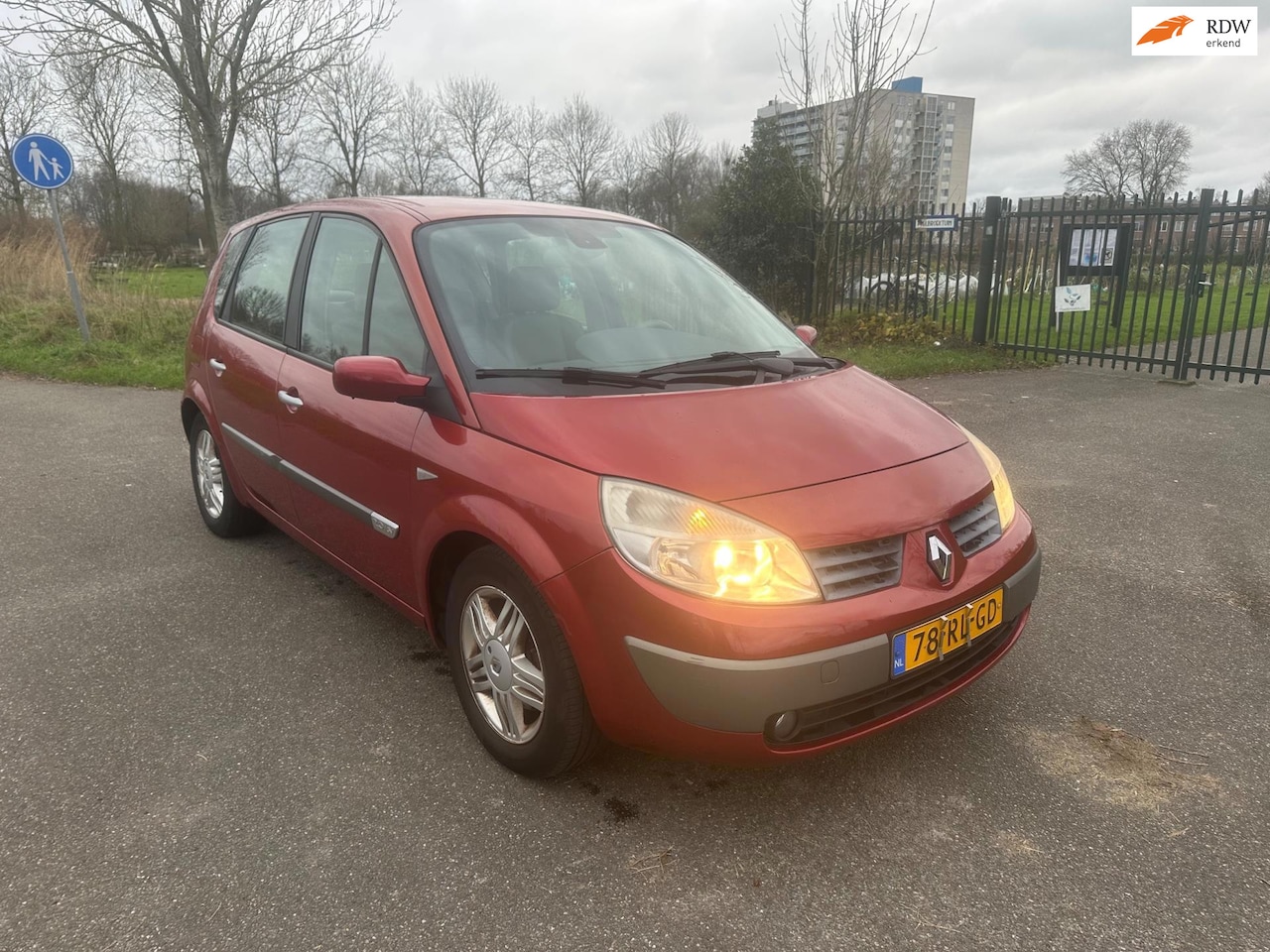 Renault Scénic - 2.0-16V Privilège Luxe Airco Cruise Control Benzine - AutoWereld.nl