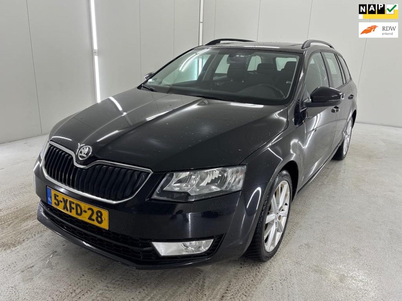 Skoda Octavia Combi - 1.4 TSI Greentech Ambition Businessline 1.4 TSI Greentech Ambition Businessline / NL PRIJS 7401 - AutoWereld.nl