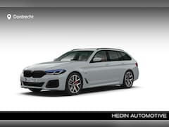 BMW 5-serie Touring - 530e M-Sport Pro | Individual Brooklyn Grau | 19" | Ventilatie | Lederen Dash | Driving As
