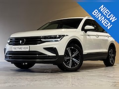 Volkswagen Tiguan - 1.5 TSI Active |Trekhaak |Stoel/Stuurverw. |Sfeer |Camera |ACC |Dodehoek