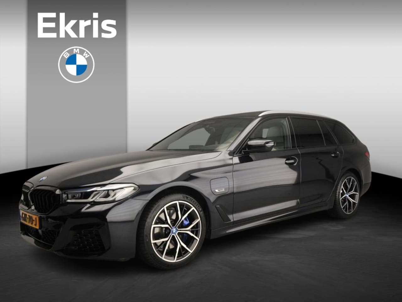 BMW 5-serie Touring - 530e xDrive | M-sportpakket | Laserlicht | Leder | HUD | Active cruise | Trekhaak | Schuif - AutoWereld.nl