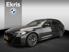BMW 5-serie Touring - 530e xDrive | M-Sportpakket | Laserlicht | Leder | Navigatie | Trekhaak | Schuifdak | Comf
