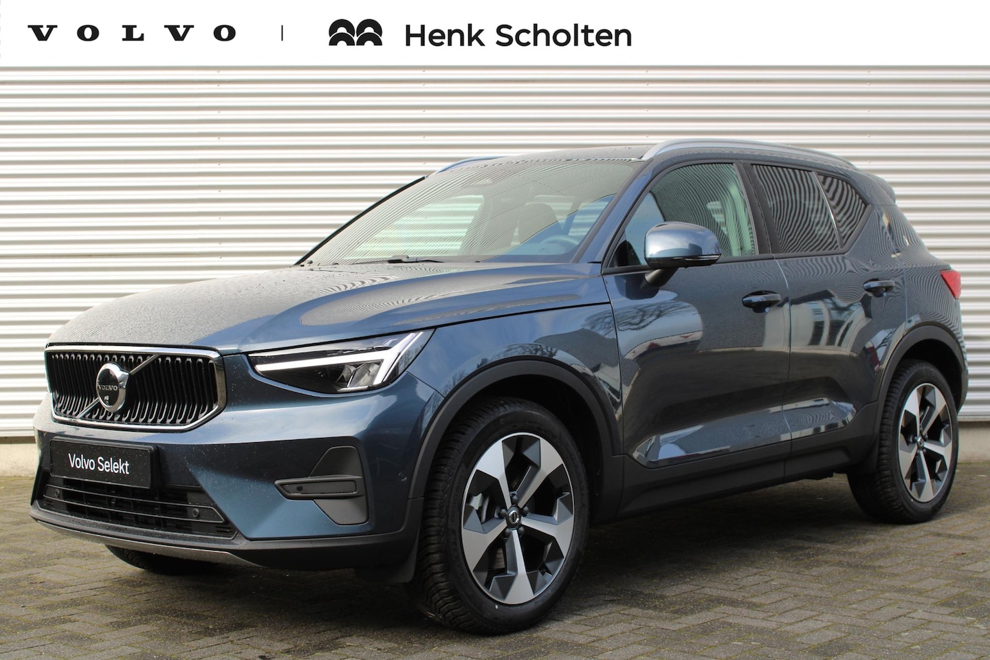 Volvo XC40 - 2.0 B3 Mild Hybrid Business Edition | Premium Audio By Harman/Kardon | Extra Getint Glas A - AutoWereld.nl