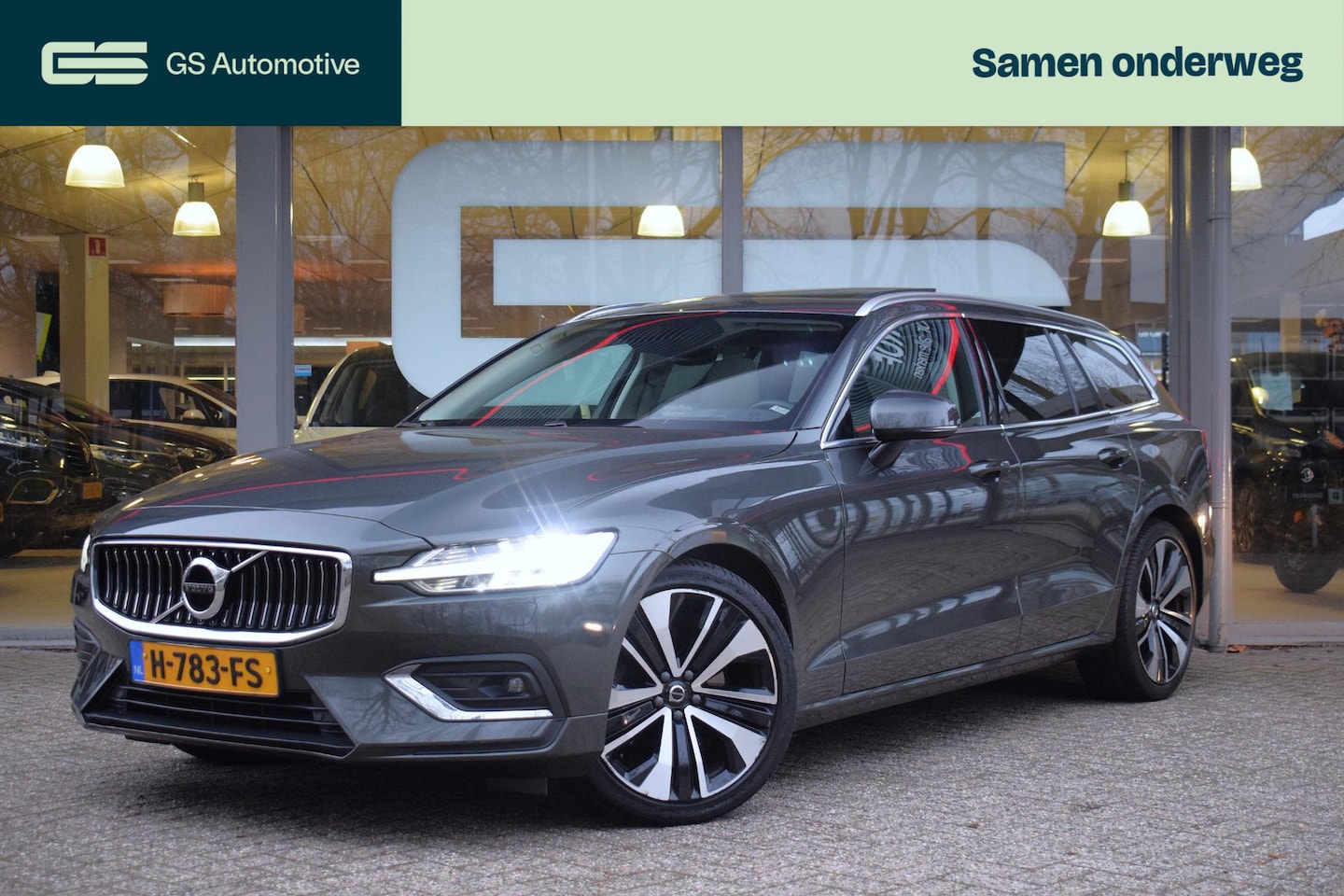 Volvo V60 - 2.0 T4 Inscription met PANO LED HUD LEDER CARPLAY - AutoWereld.nl