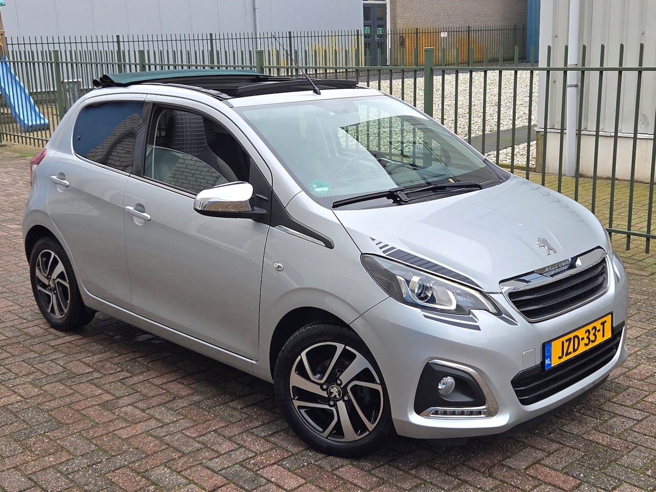Peugeot 108 - 1.0 e-VTi Active TOP!Airco-Cruise-Carplay-Cabrio - AutoWereld.nl
