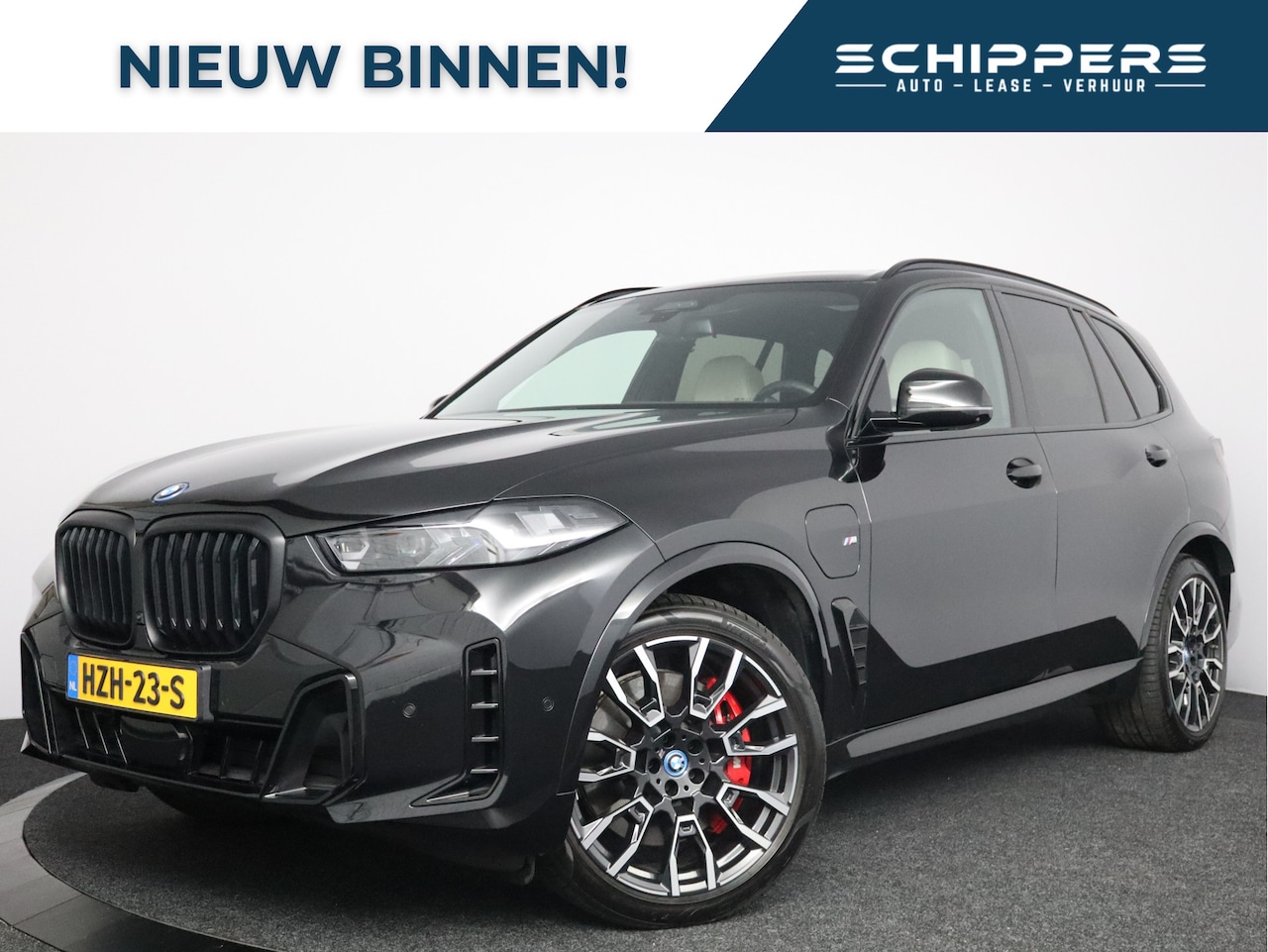 BMW X5 - xDrive50e | M-Sport Pro | Trekhaak | Panoramadak | Individual bekleding - AutoWereld.nl