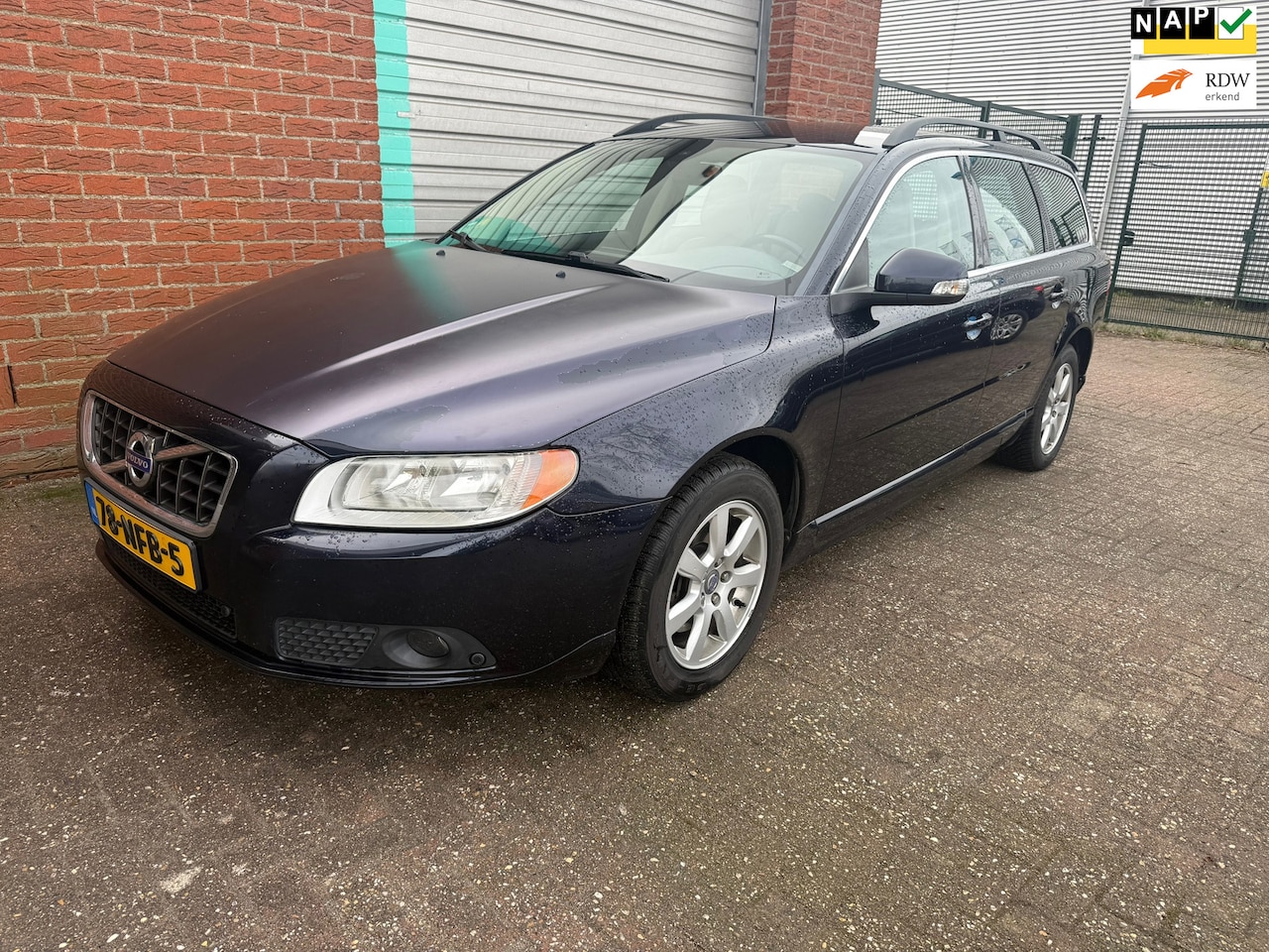 Volvo V70 - 2.0D 136PK Navi! Leder Bj:2010 NAP - AutoWereld.nl