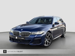 BMW 5-serie Touring - 530e M-Sport | Pano | Trekhaak | Laser | Head Up | Driving Assist Pro | Keyless | Dealer o