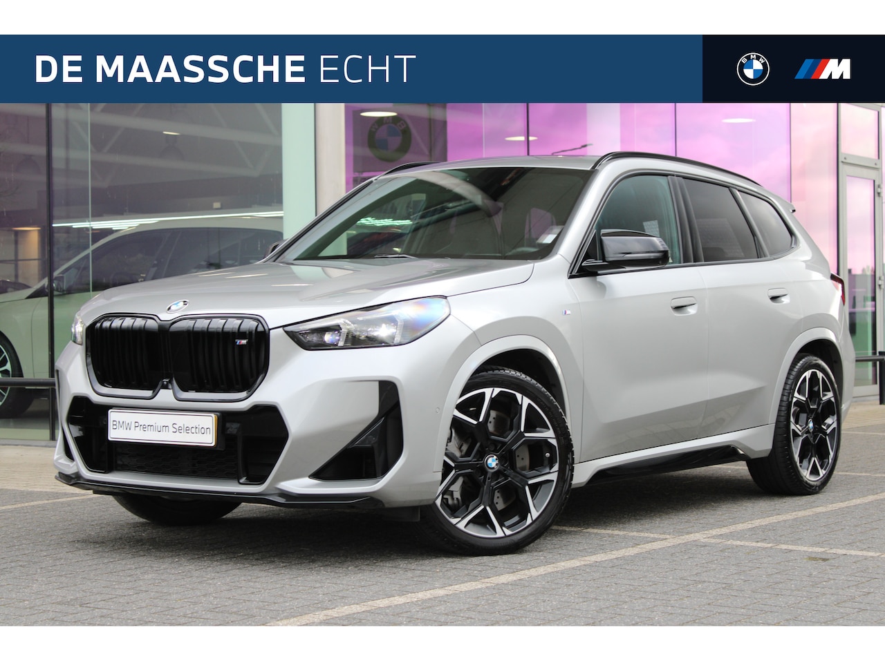 BMW X1 - M35i High Executive M Sport Automaat / Panoramadak / Sportstoelen / M Adaptief onderstel / - AutoWereld.nl