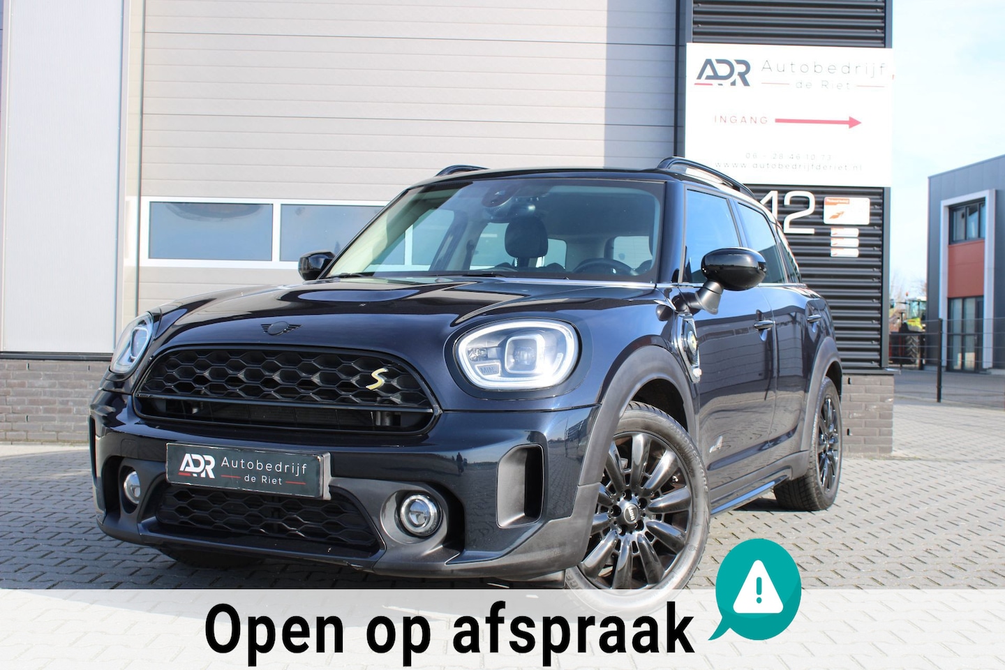 MINI Countryman - Mini 1.5 Cooper S E ALL4 / Matrix / black optik/ 18'' / navi / Cruise/ bom voll - AutoWereld.nl