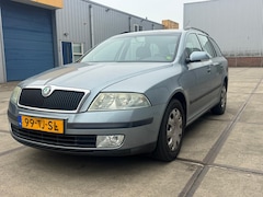Skoda Octavia Combi - 1.6 Ambiente