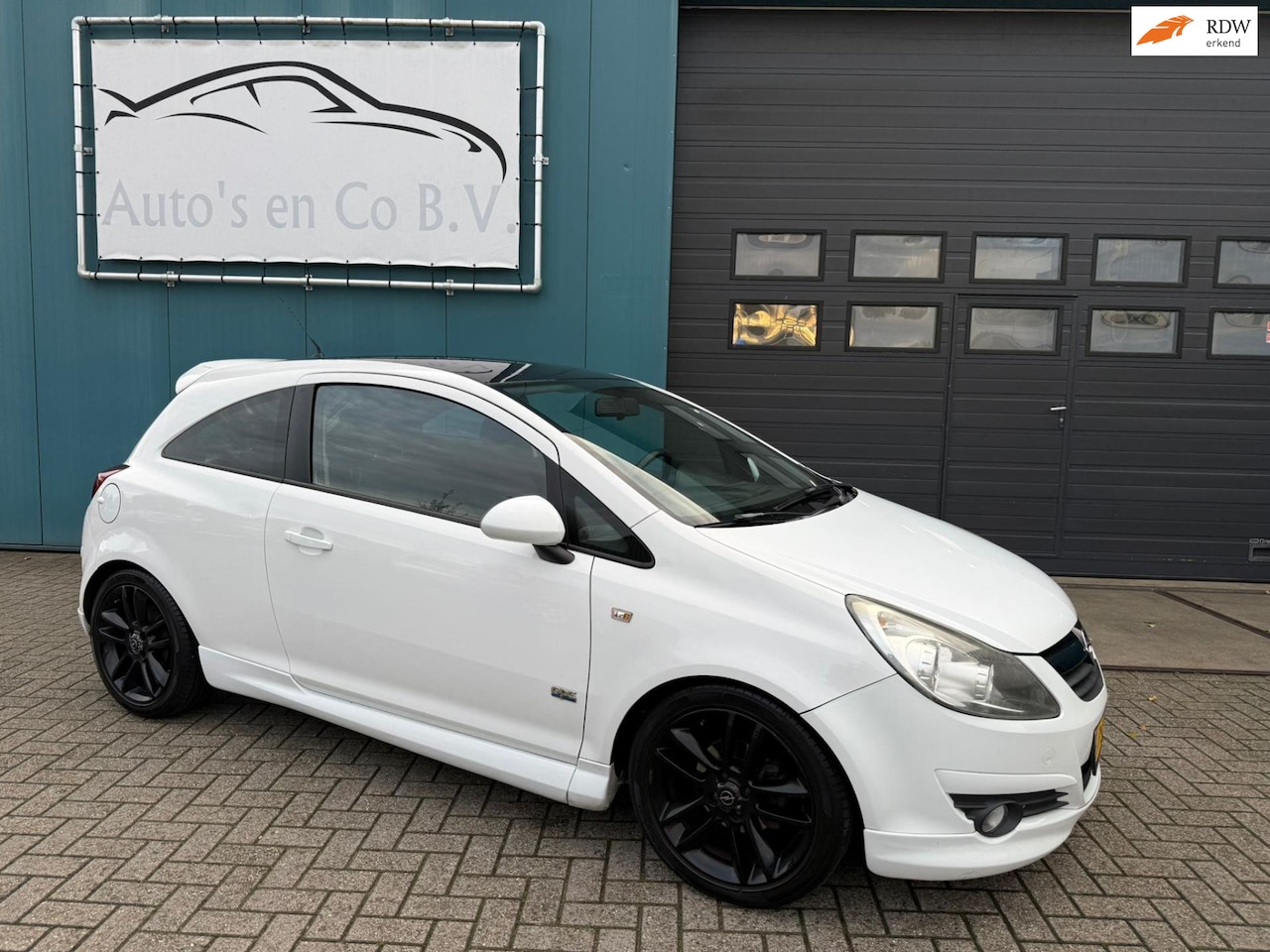 Opel Corsa - 1.4-16V '111' OPC Edition Airco Cruise Navi 17"Lm velgen - AutoWereld.nl