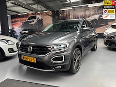 Volkswagen T-Roc - 1.5 TSI Sport Business / Carplay / Stoel+stuur verwarming