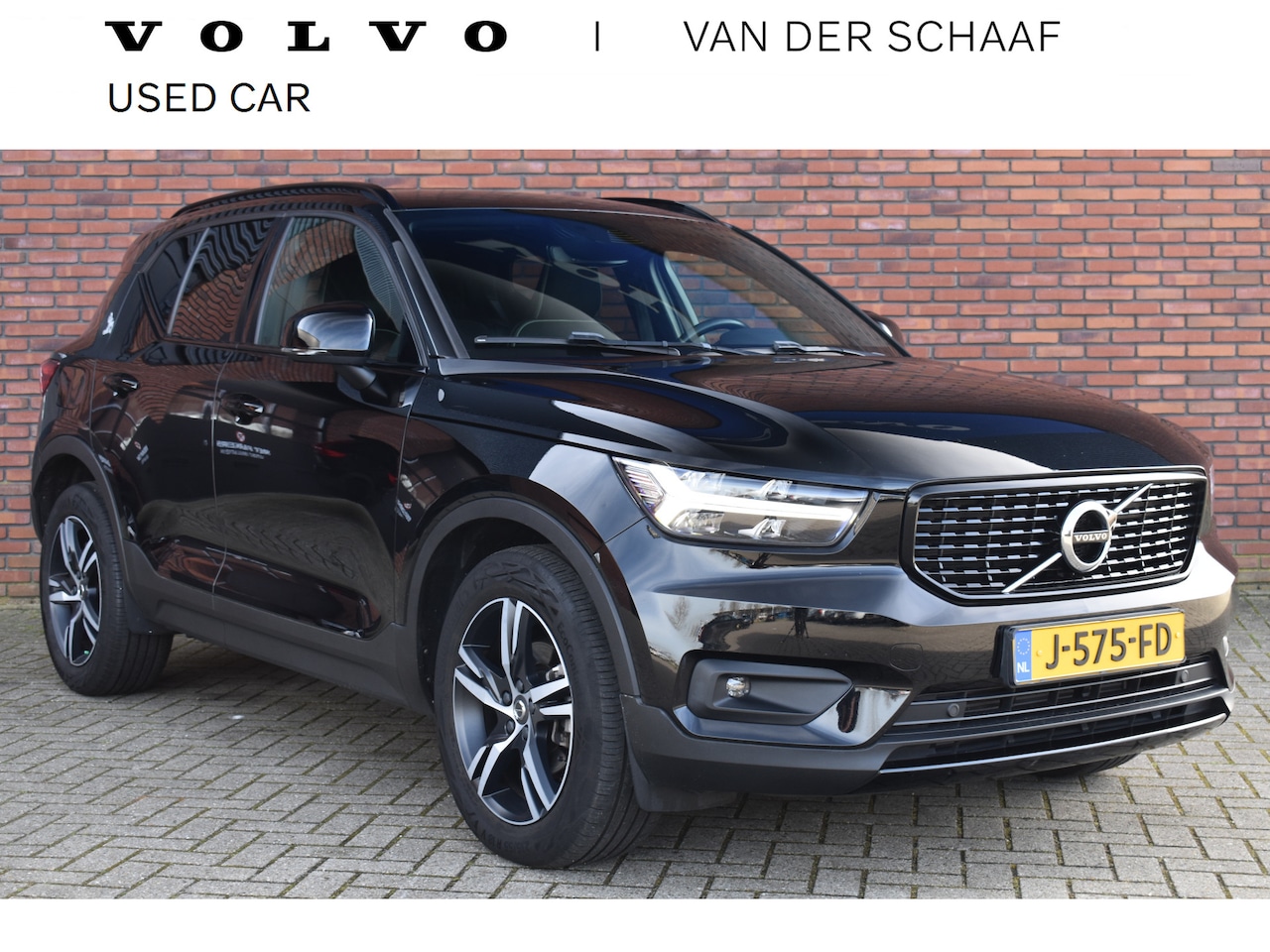 Volvo XC40 - T2 129PK Automaat R-Design | 18 Inch | Extra getint glas | - AutoWereld.nl