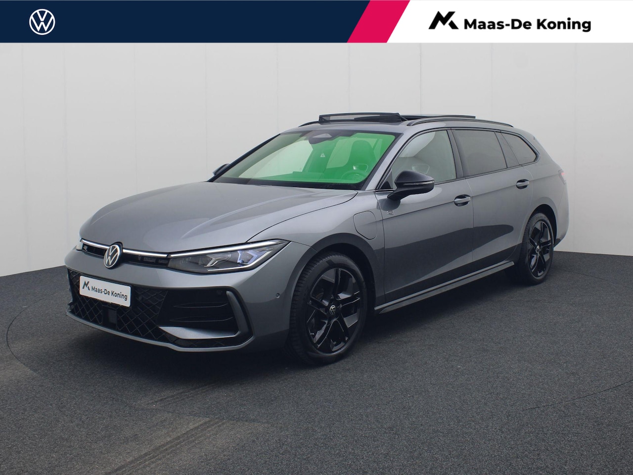 Volkswagen Passat Variant - 1.5eHybrid 200kW/272PK R-Line Edition · Panoramadak · Trekhaak · Apple/Android · Garantie - AutoWereld.nl