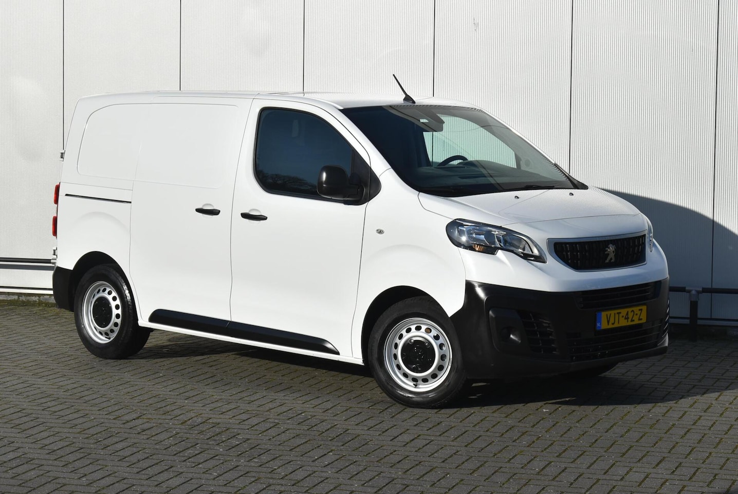Peugeot Expert - Bestel 1.5 BlueHDI L1H1 Compact Airco Cruise PDC - AutoWereld.nl