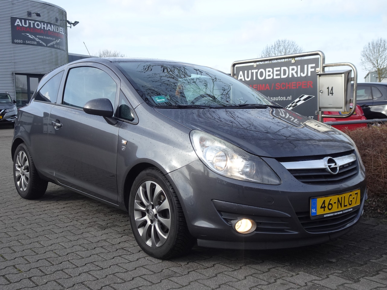 Opel Corsa - 1.2-16V '111' Edition 1.2-16V '111' Edition - AutoWereld.nl