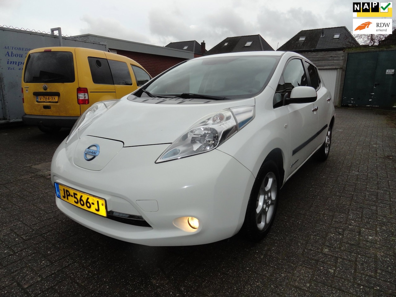 Nissan LEAF - Acenta AUT 30 kWh (KM 87449 NAP NAVI CLIMA) - AutoWereld.nl