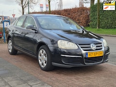 Volkswagen Jetta - 1.6 FSI Comfortline *Navigatie