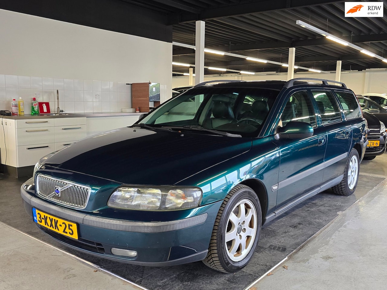 Volvo V70 - 2.4 T G.Ocean Race/AUTOMAAT/CRUISE/LEDER/ - AutoWereld.nl