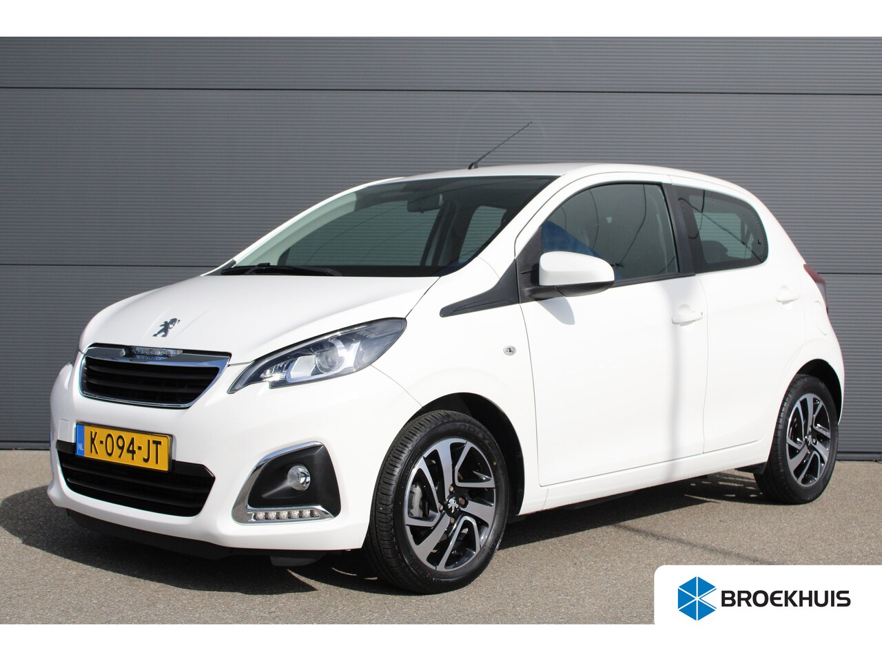 Peugeot 108 - 1.0 e-VTi Allure | Navi by app | Climate control | Camera | Apple carplay | Mistlampen | 3 - AutoWereld.nl