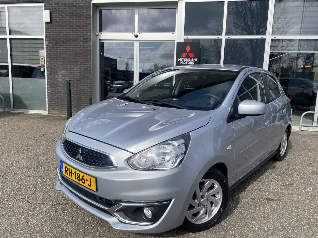 Mitsubishi Space Star - 1.2 100th Ann. Ed. - AutoWereld.nl