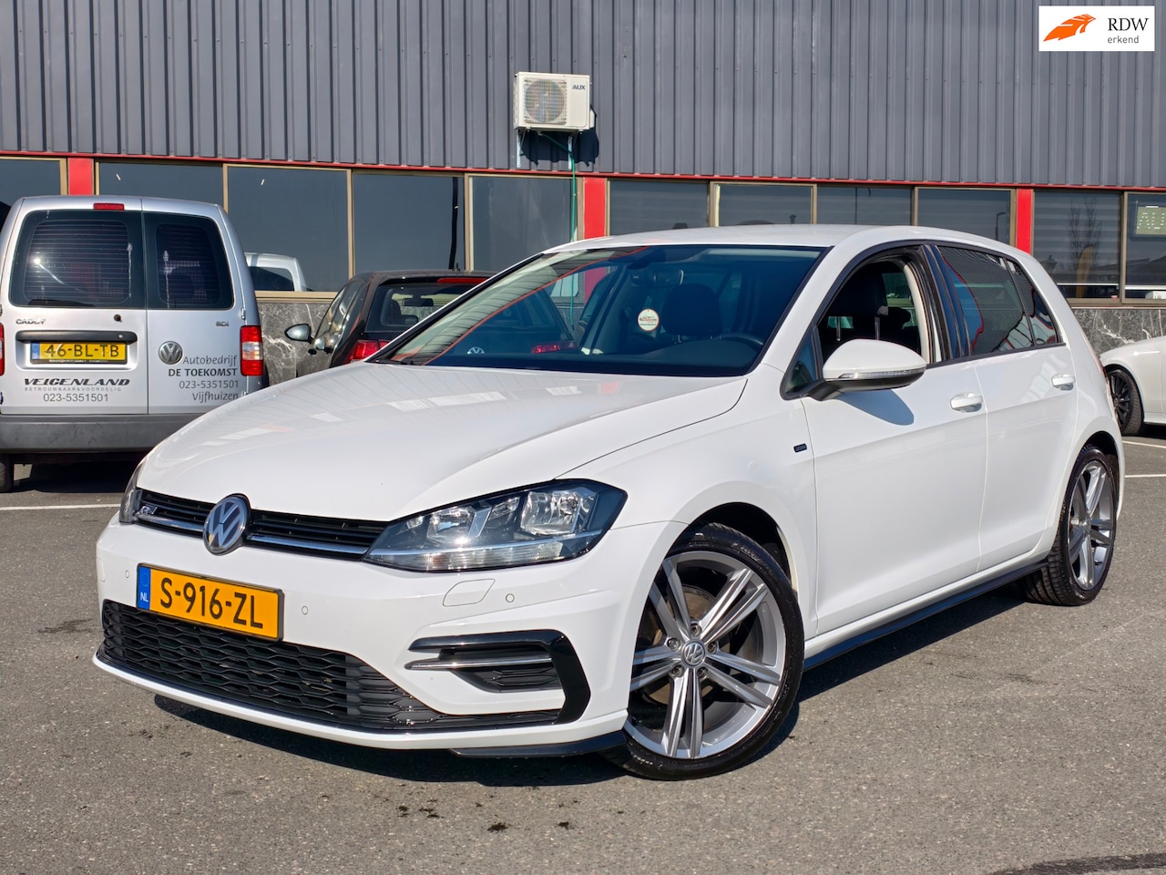 Volkswagen Golf - 1.0 TSI Highline / R-LINE / NAP / NAVI / SP VLG / OHB / - AutoWereld.nl