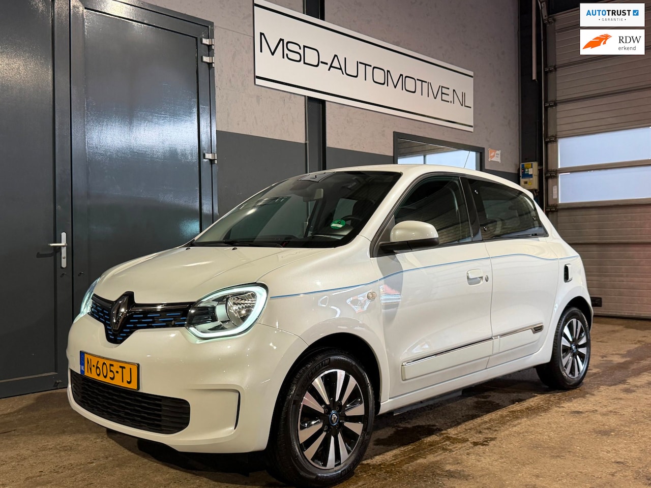 Renault Twingo Z.E. - R80 Intens Origineel Nederlands 2e Eigenaar NAP - AutoWereld.nl