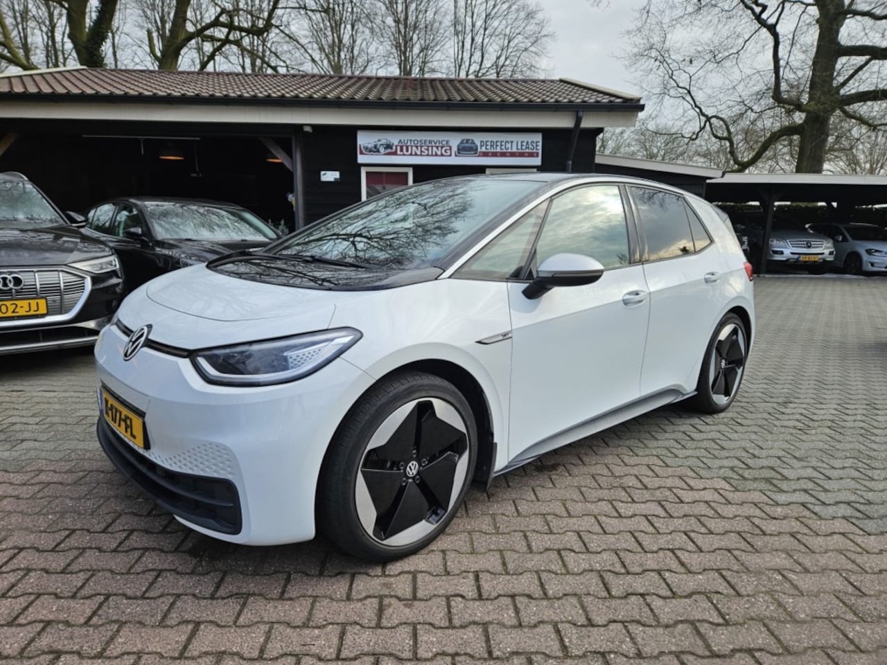 Volkswagen ID.3 - FIRST MAX 58 KWH - Panoramadak Audio Upgrade - AutoWereld.nl