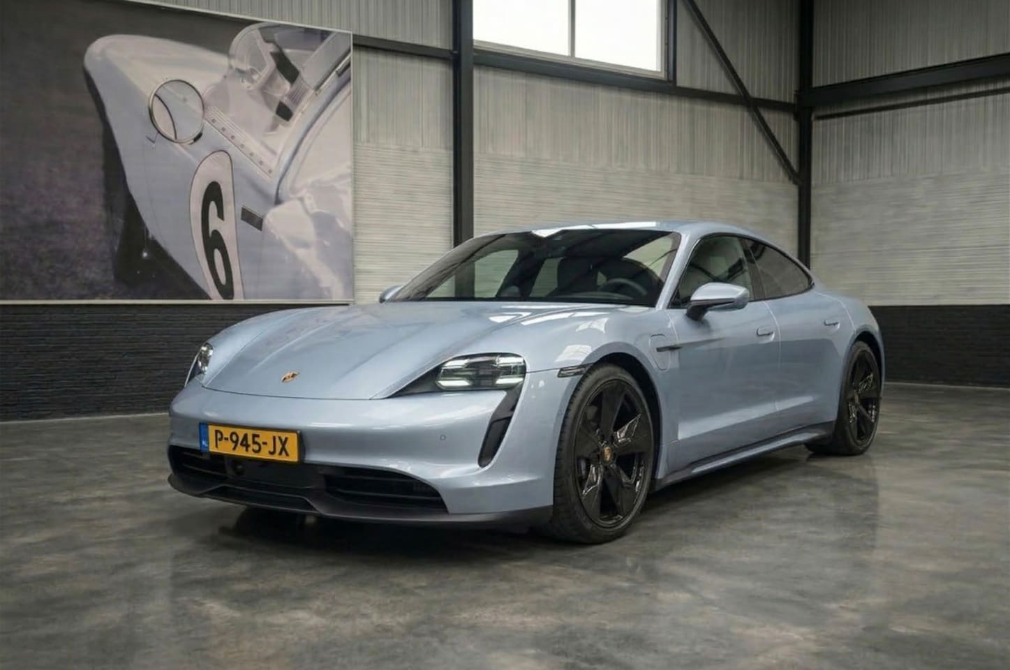 Porsche Taycan - Performance plus 93kWh|Panodak|Sportdesign| Warmtepomp| 21inch| - AutoWereld.nl