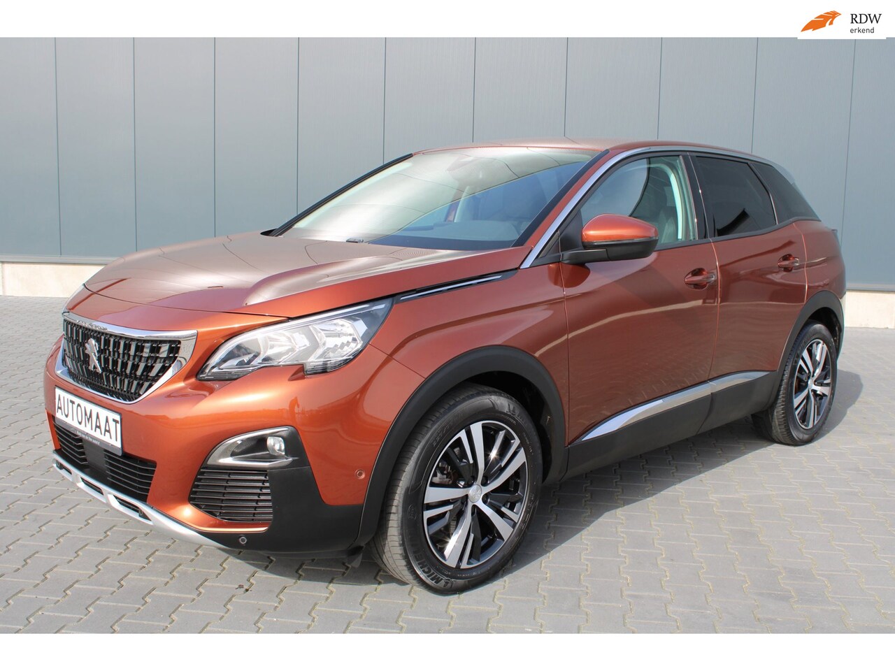Peugeot 3008 - 1.2 PureTech Allure 27.039 KILOMETER - AutoWereld.nl
