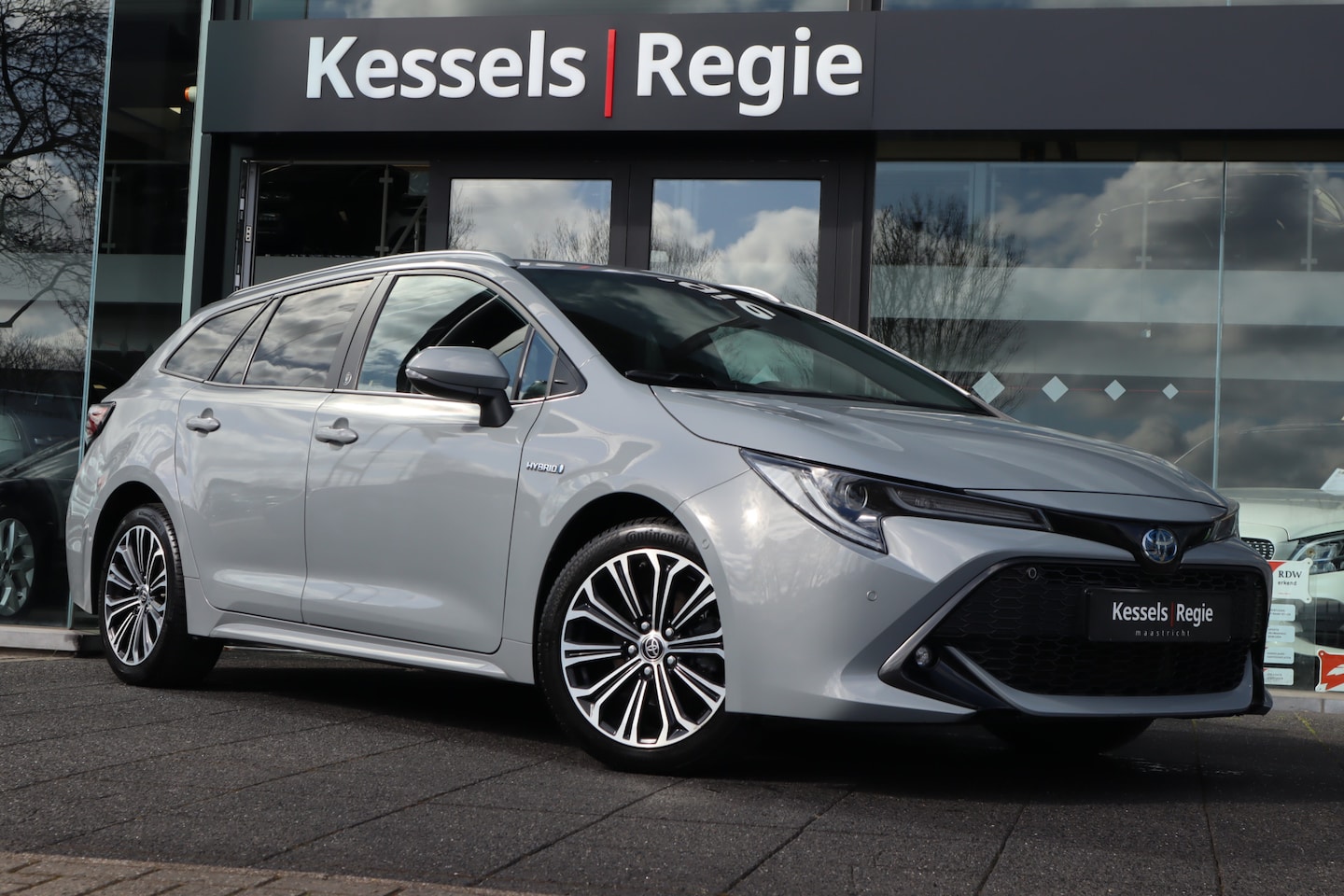 Toyota Corolla Touring Sports - 1.8 Hybrid Team D Navi BLIS ACC Camera Carplay - AutoWereld.nl