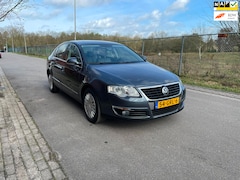 Volkswagen Passat - 1.8 TFSI Comfortline [ Eerste Eigenaar Volledig Dealer Onderhouden ]