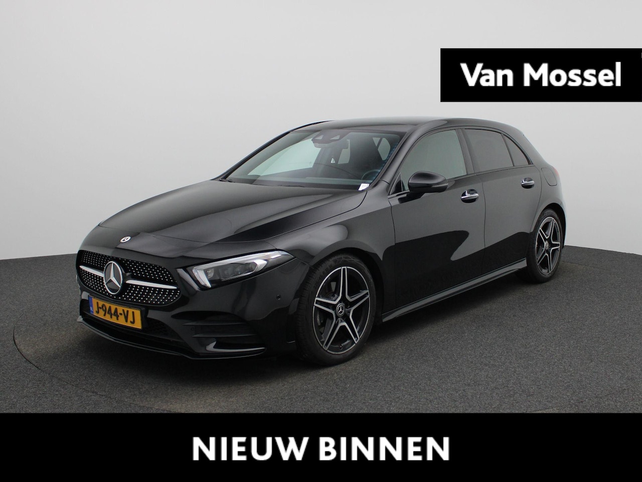 Mercedes-Benz A-klasse - 180 Aut. AMG Business Solution | 1e-Eig. | Panoramadak | Led Sfeerlicht | Elec. Stoelen | - AutoWereld.nl