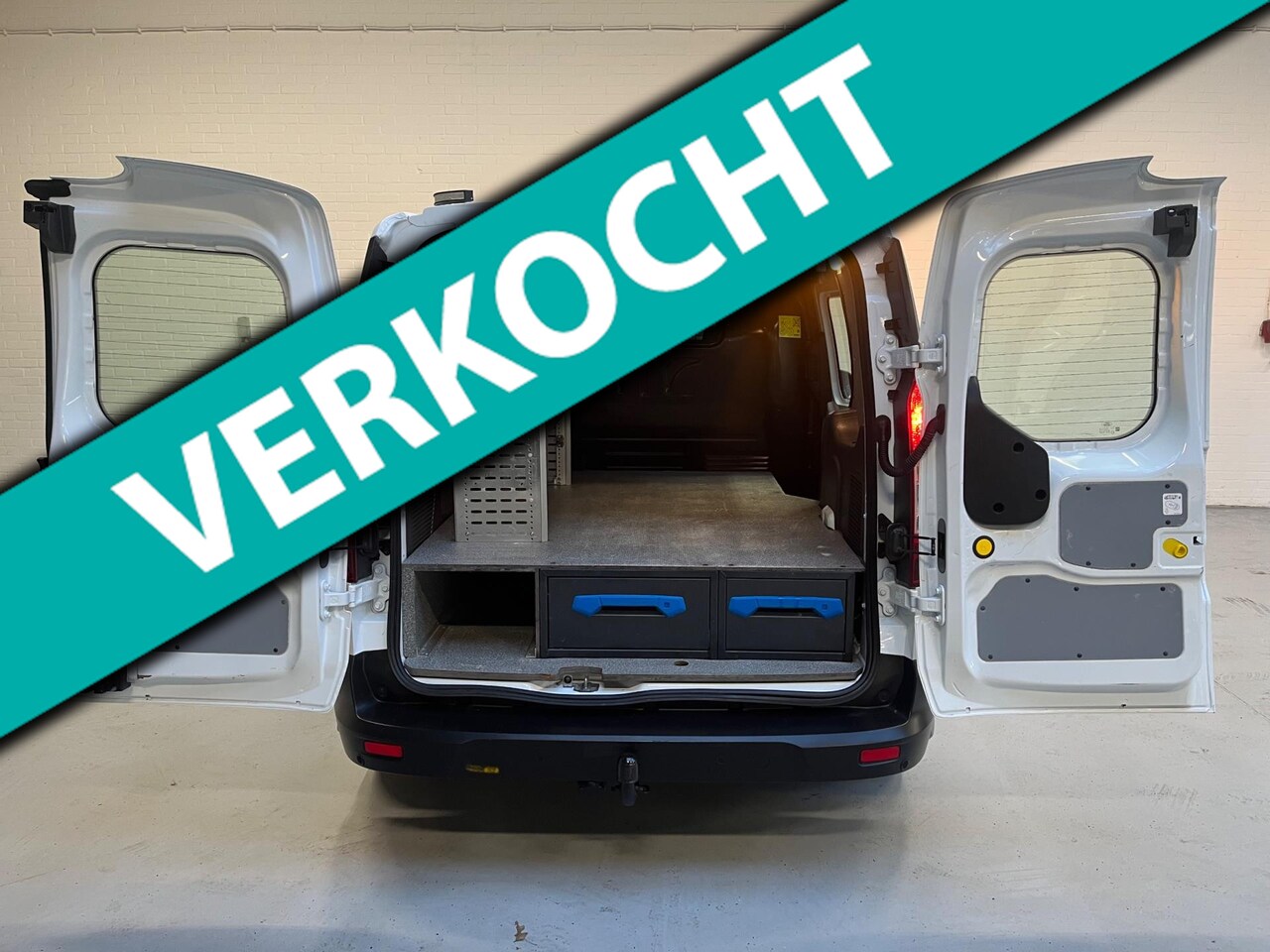 Ford Transit Connect - Automaat Servicewagen 1.5 EcoBlue 100pk euro6 L1 Trend, Airco, Leder, Inrichting, Trekhaak - AutoWereld.nl