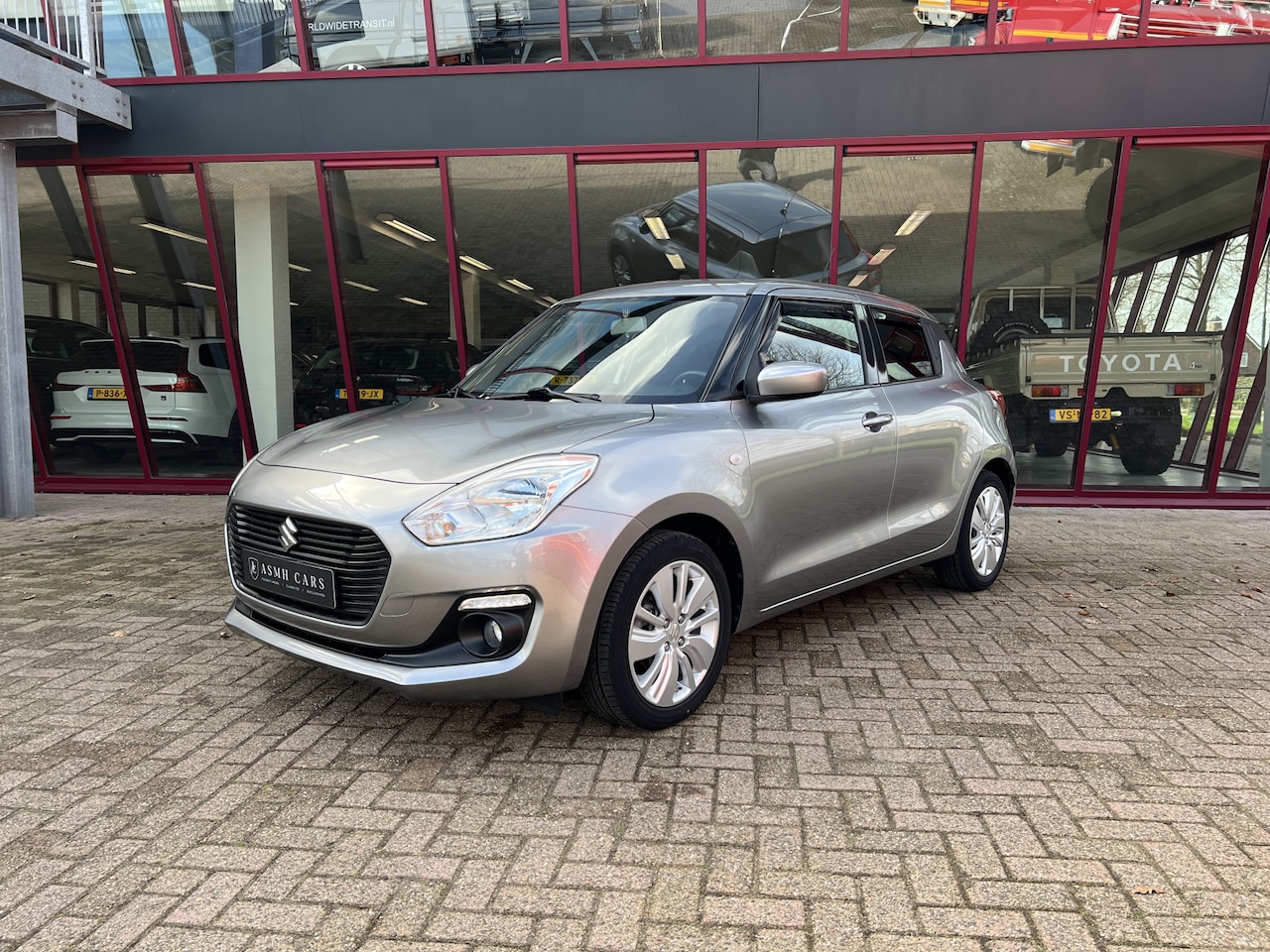 Suzuki Swift - 1.2 Select | Airco | Navi | Camera | Stoelverw. | - AutoWereld.nl