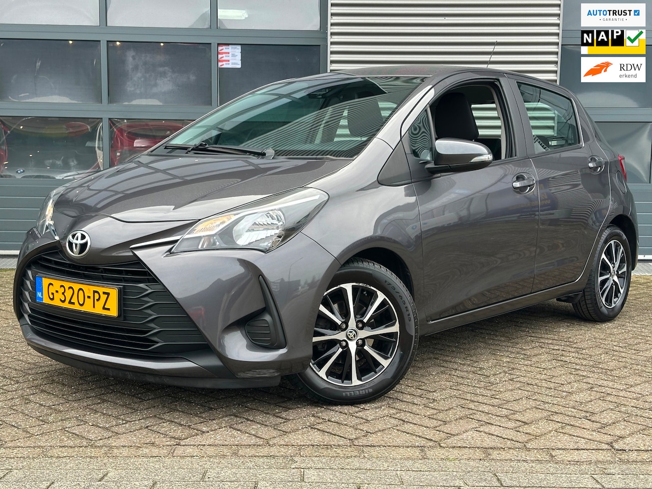Toyota Yaris - 1.0 VVT-i Connect | Camera | Navi | CarPlay | NAP - AutoWereld.nl
