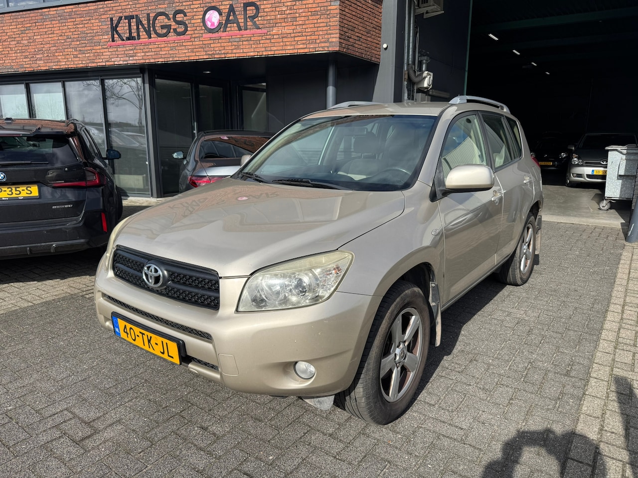 Toyota RAV4 - 2.0 VVTi Sol 4X4 AUTOMAAT CLIMA TREKHAAK CRUISE PDC ORIG NL NAP - AutoWereld.nl
