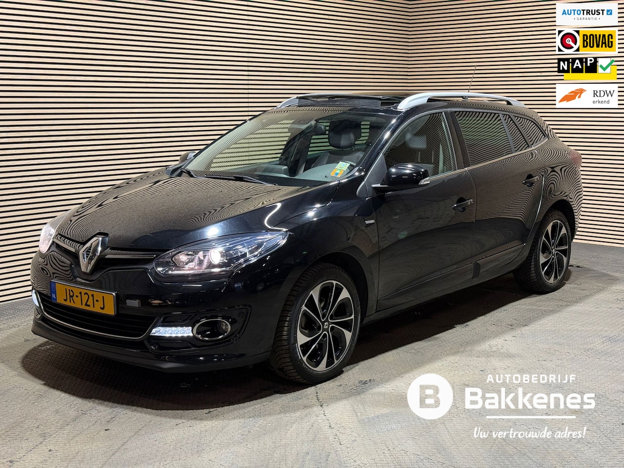 Renault Mégane Estate - 1.2 TCe Bose | Pano | Camera | 1e eigenaar | Dealer onderhouden - AutoWereld.nl