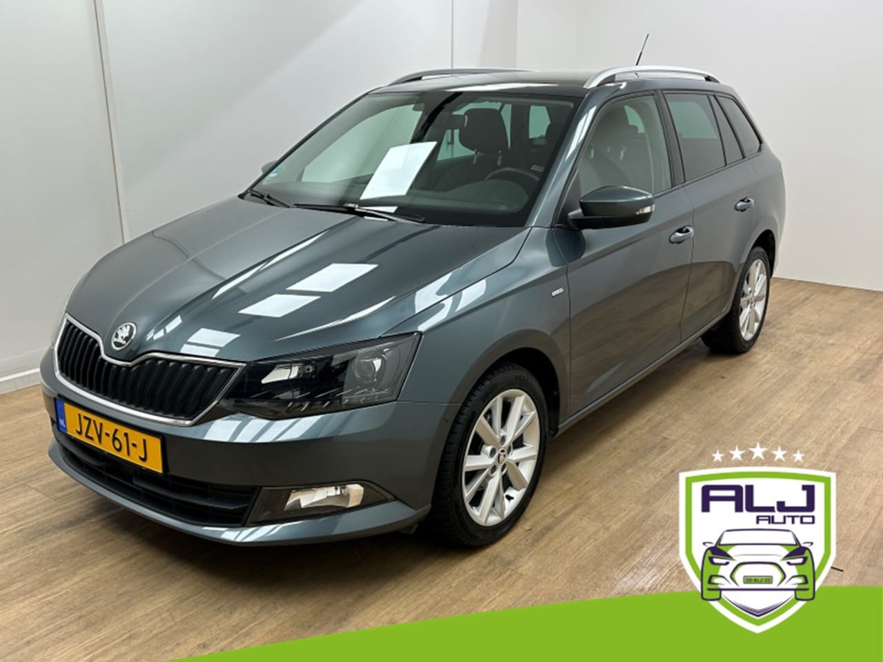 Skoda Fabia Combi - Occasion 1.0 Style Businessline Pro |Grijs | Tweedehands Skoda Fabia | Airco | Cruisecontr - AutoWereld.nl