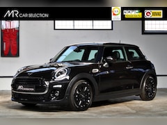 MINI Cooper - 1.5 Chili | Serious Business | Stoelverwarming | Achteruitrijcamera | NL auto | 1e eigenaa