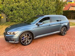 Volkswagen Passat Variant - 1.4 TSI GTE panorama dak alcantara zeer goed onderhouden mooie auto