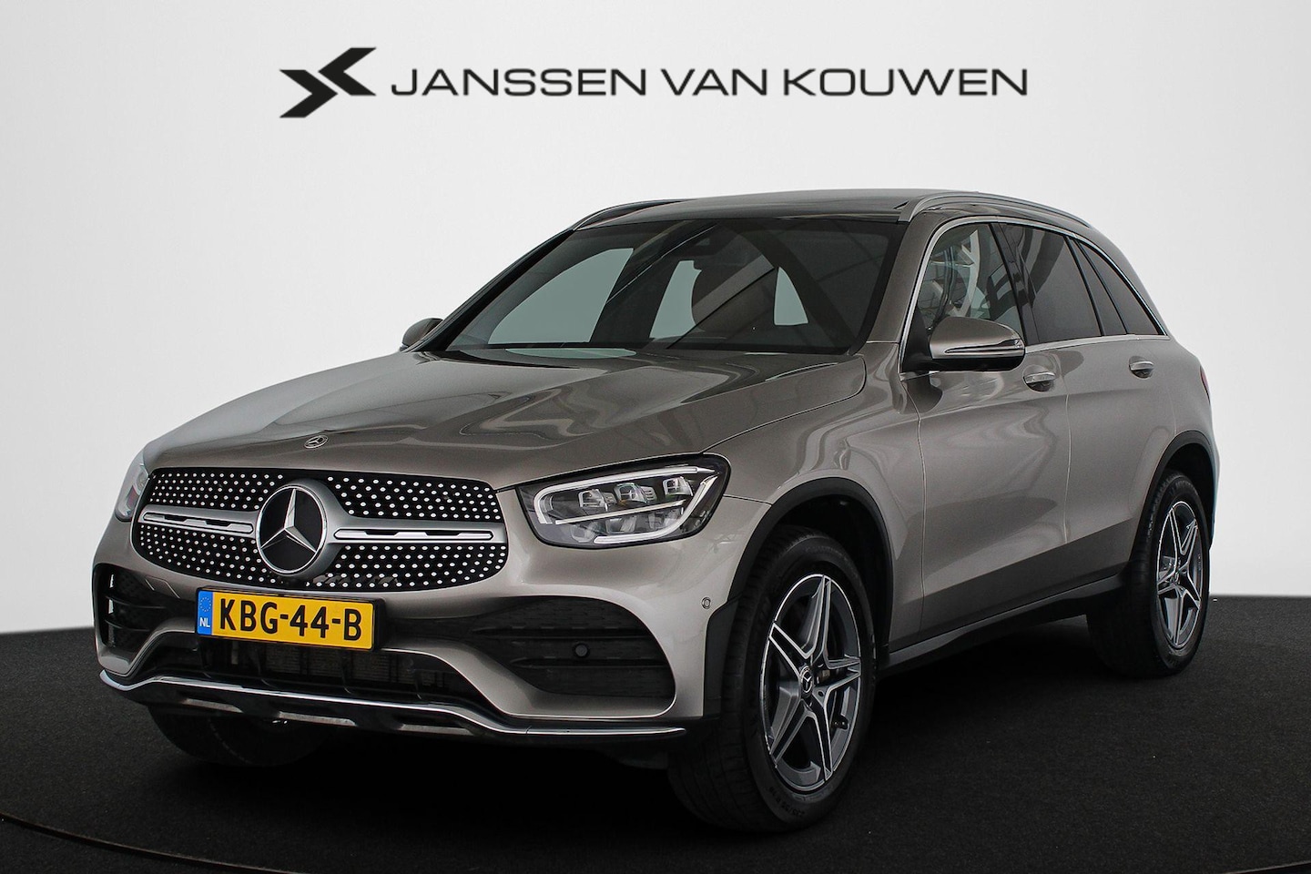 Mercedes-Benz GLC-klasse - 300e 4MATIC AMG Panoramadak Trekhaak - AutoWereld.nl