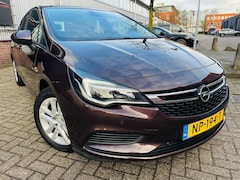 Opel Astra - 1.0 Turbo Edition AIRCO 16'LMV PDC NAVIGATIE