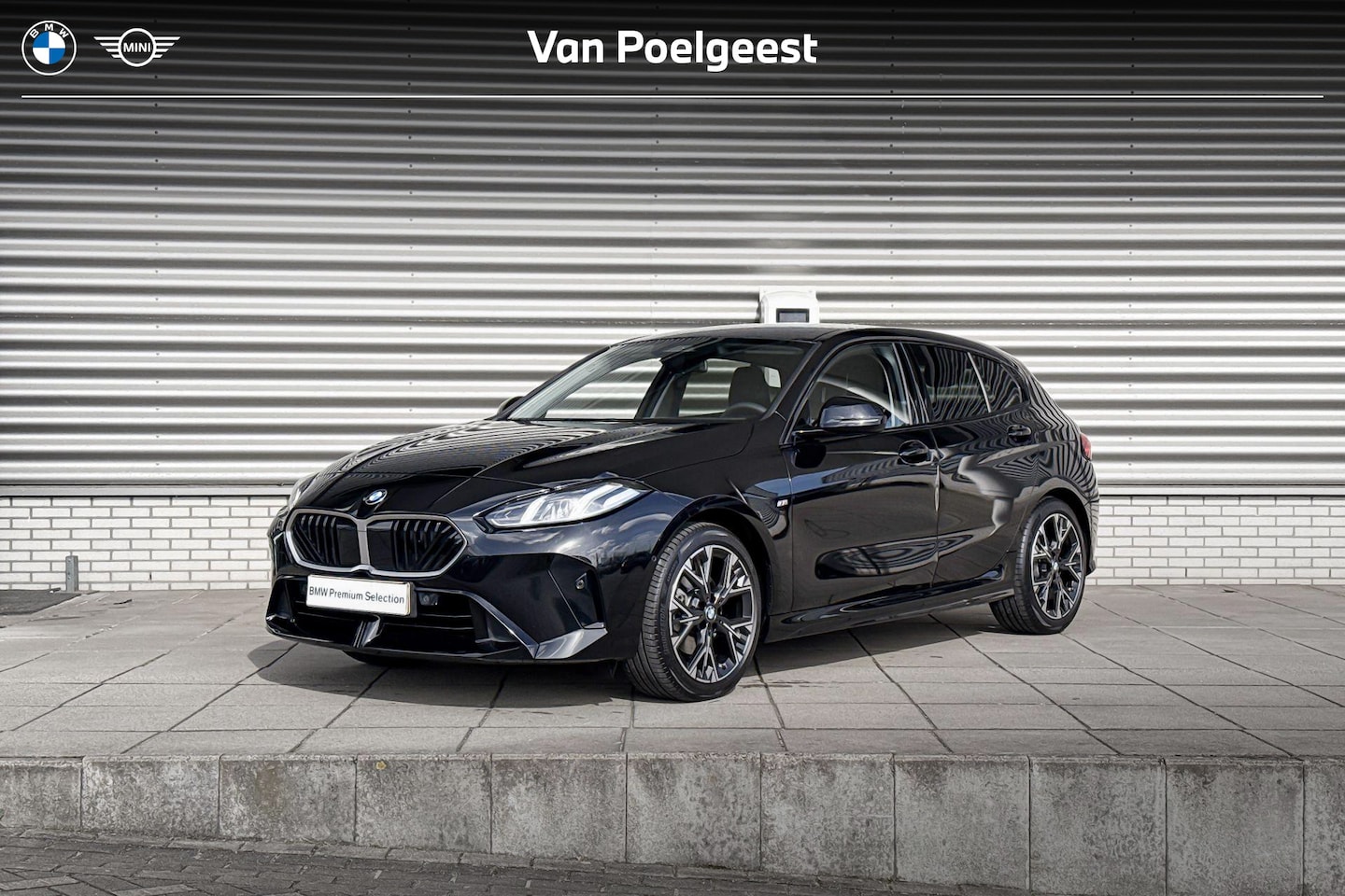 BMW 1-serie - 120 M Sport Design / Trekhaak / Verwarmde voorstoelen - AutoWereld.nl