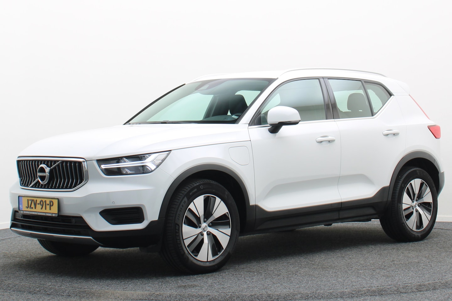 Volvo XC40 - 1.5 T4 Plug-in Hybrid Inscription Expression Climate, Cruise, Camera, Apple Carplay, DAB, - AutoWereld.nl