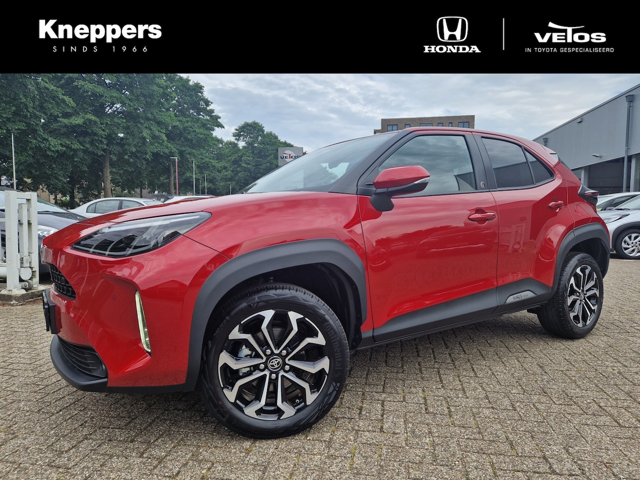 Toyota Yaris Cross - 1.5 Hybrid Style Edition Parkeersensoren V+A, Dodehoeksensor, Navigatie , All-in Rijklaarp - AutoWereld.nl