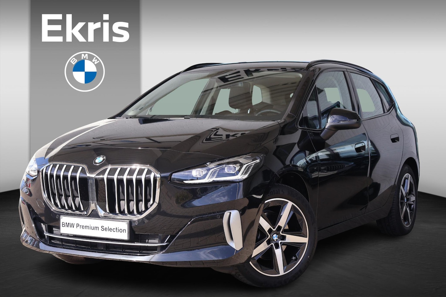 BMW 2-serie Active Tourer - 220i | Sportstoelen | Stoelverwarming | Trekhaak - AutoWereld.nl